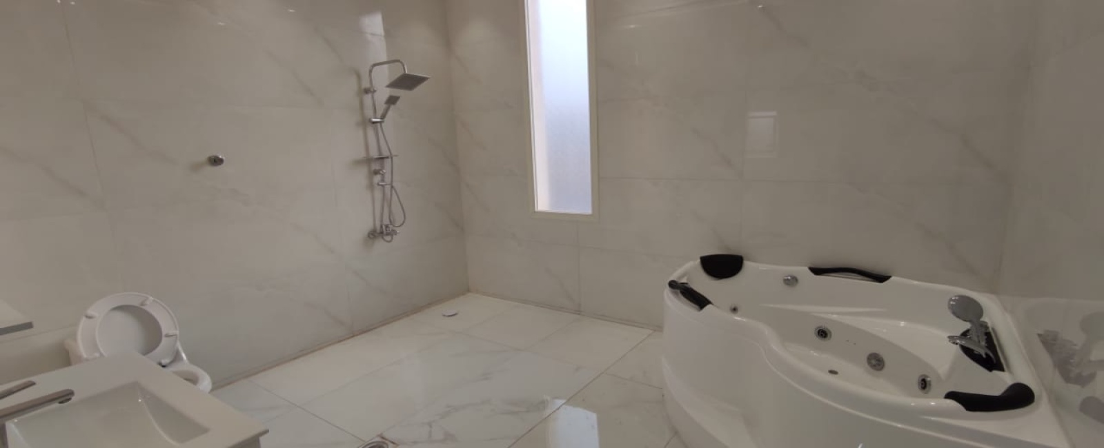 7 غرف النوم غرف النوم, ,7 BathroomsBathrooms,فيلا,للبيع,1044